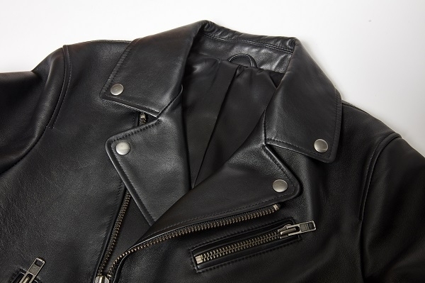 여성 블랙 가죽 오토바이 재킷, $425 제이 브랜드(J Brand) 사용 공장제품