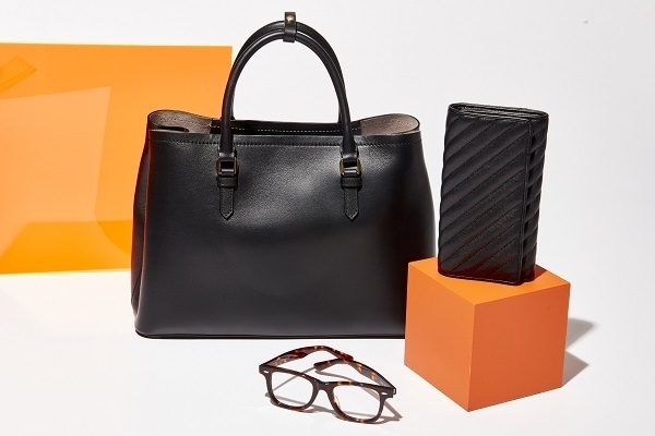 블랙 더블 거셋 토트, 250달러 셀린느(Celine)에서 사용한 공장제품