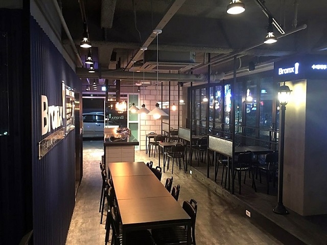 <브롱스가 거제 아주점 >