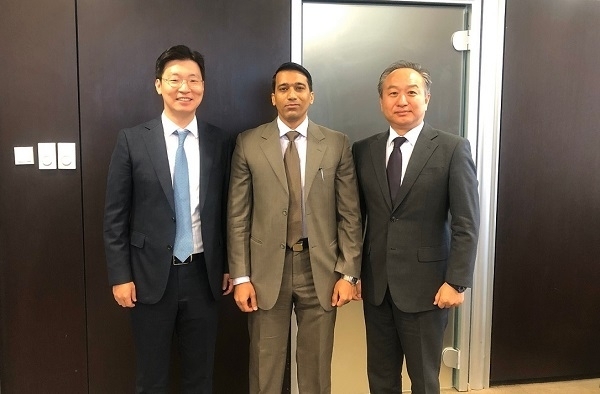 사진: 왼쪽부터 시큐레터 임차성 대표, KSU Dr. 무하마드 쿠람 칸 교수, 시큐레터 이윤수 COO