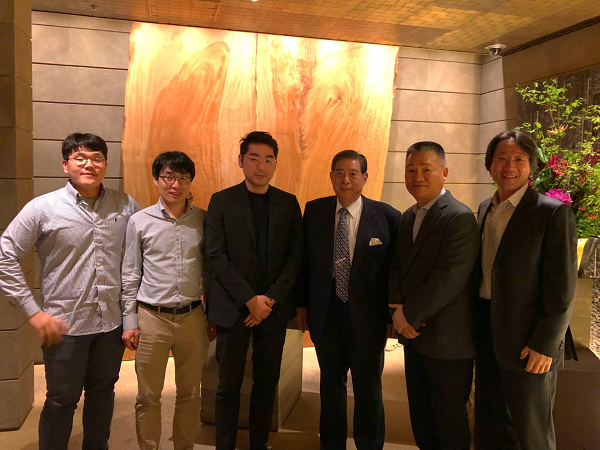 (왼쪽 3번째부터 에버스핀 하영빈 대표, SBI Holdings 키타오 회장)