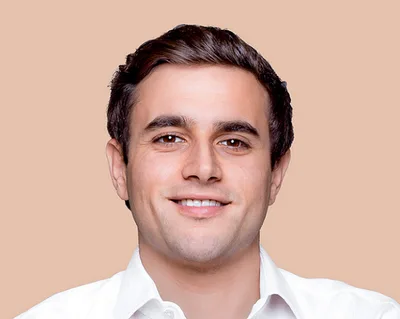 Gadget Flow CEO Evan, Varsamis