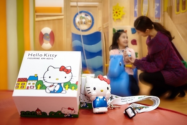 SK텔레콤이 전용 캐릭터 피처폰 헬로키티폰을 선보인다